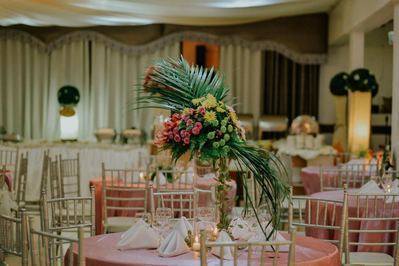 Reyna'S The Haven & Gardens Hotel Tagbilaran City Exterior photo