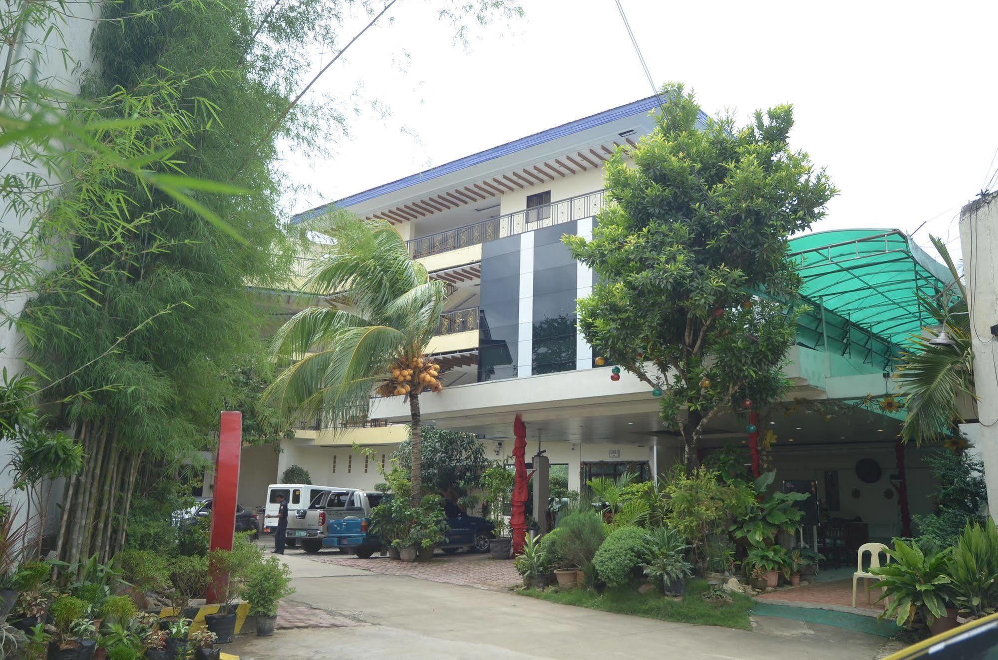 Reyna'S The Haven & Gardens Hotel Tagbilaran City Exterior photo