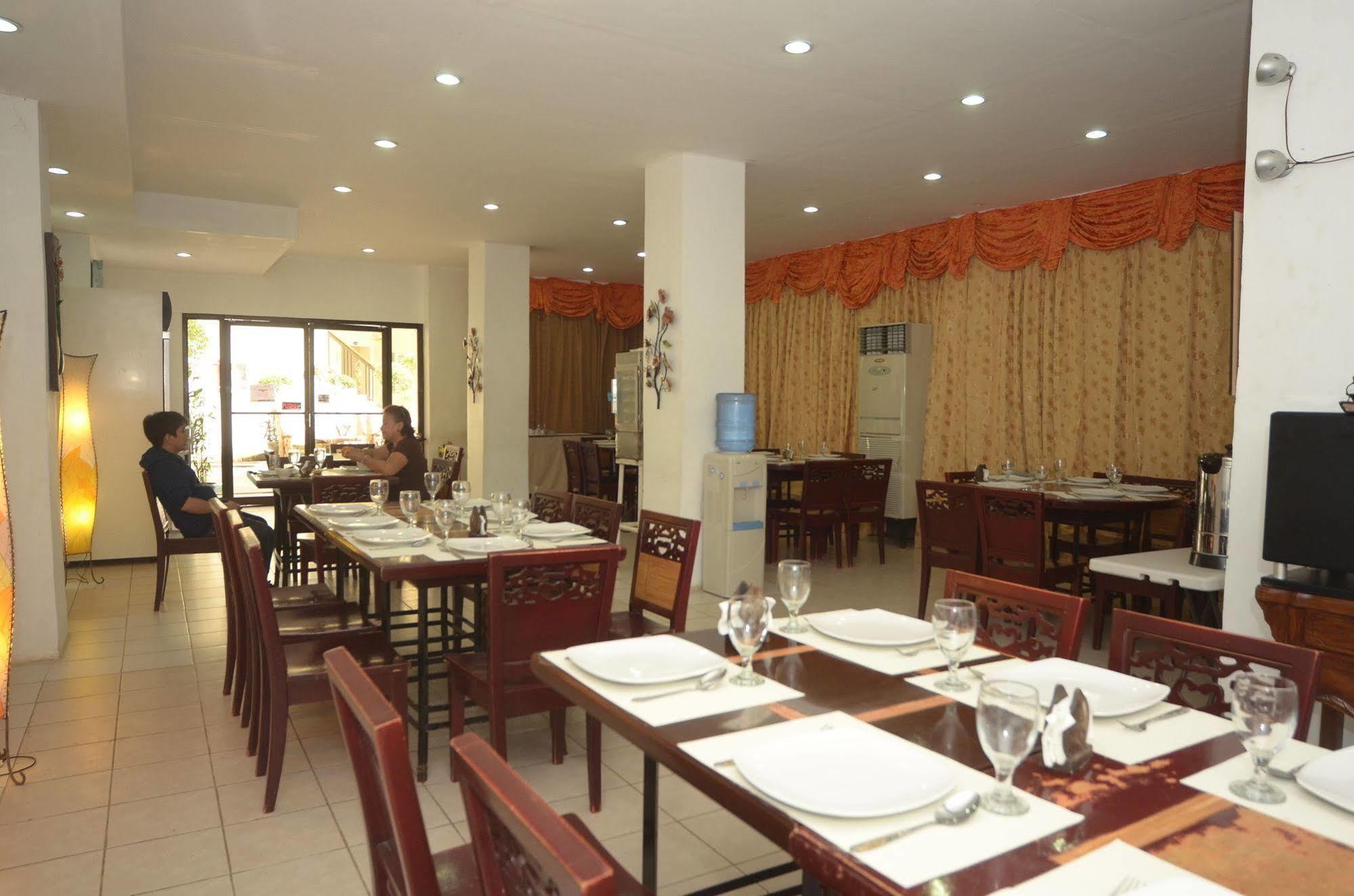 Reyna'S The Haven & Gardens Hotel Tagbilaran City Exterior photo