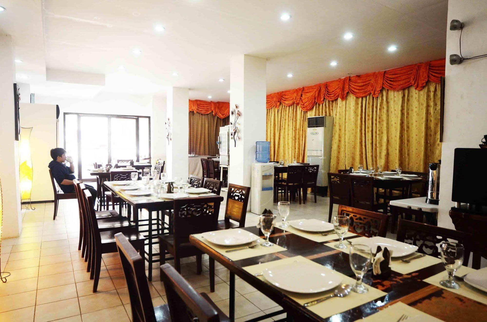 Reyna'S The Haven & Gardens Hotel Tagbilaran City Exterior photo